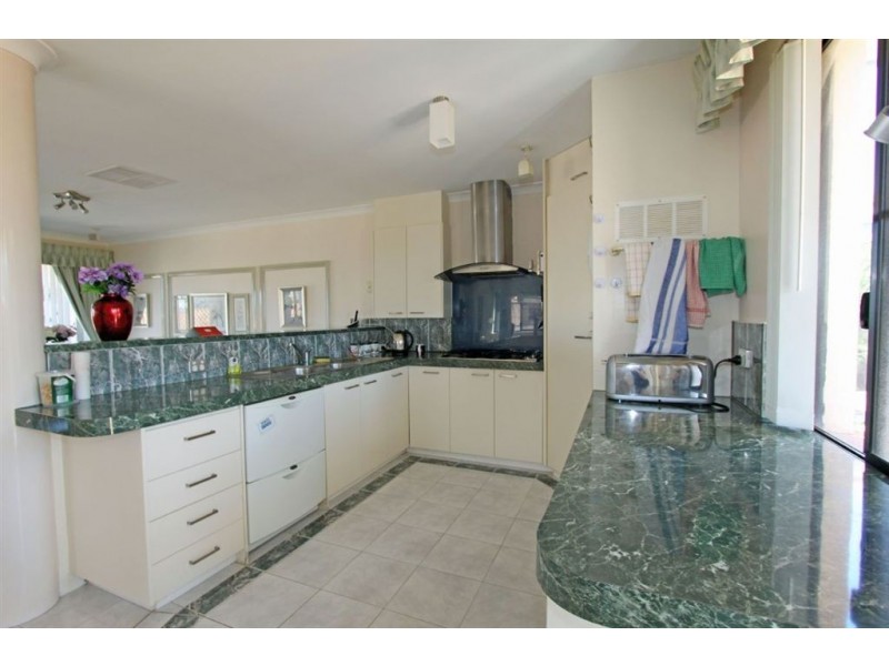52 Waterside Drive, Dudley Park WA 6210