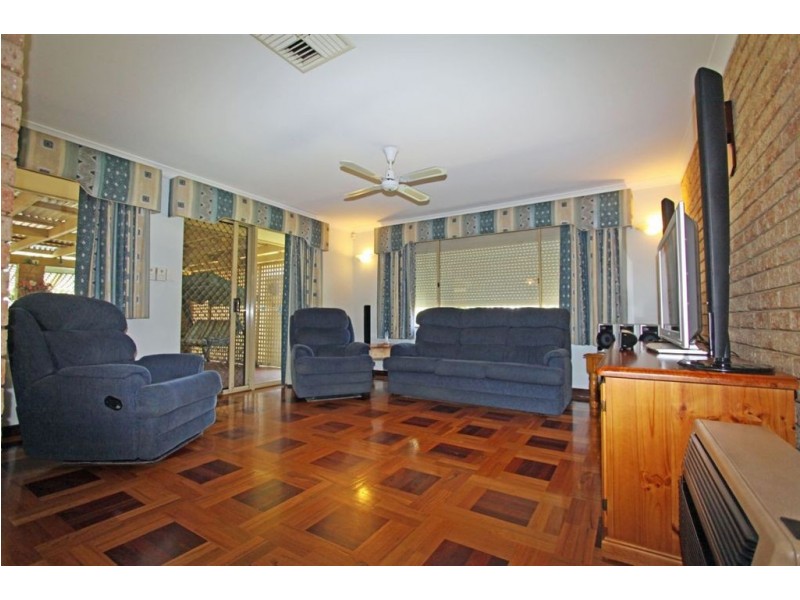 6 Sefton Court, Silver Sands WA 6210