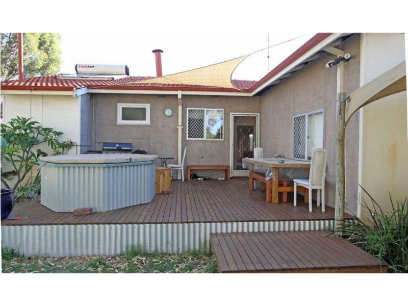 3 Scrivener Place, Halls Head WA 6210