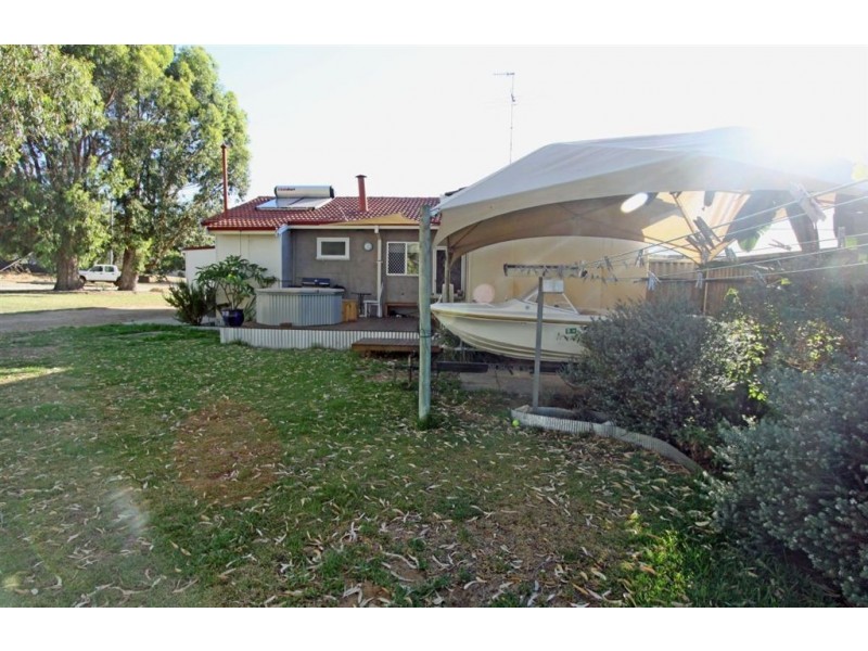 3 Scrivener Place, Halls Head WA 6210