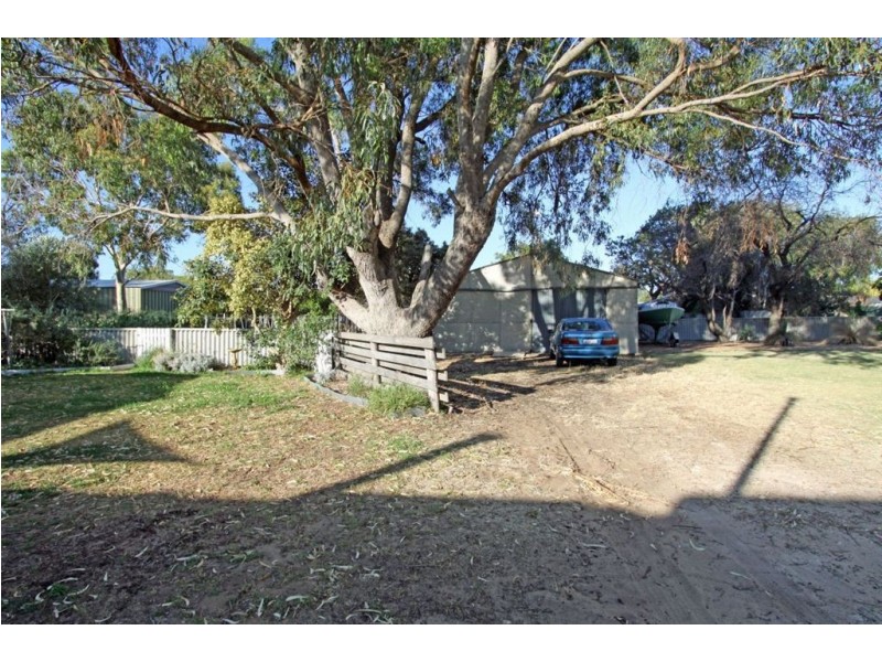 3 Scrivener Place, Halls Head WA 6210