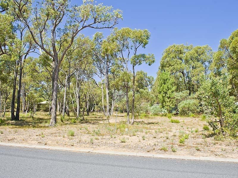 1 Cox Place, Waroona WA 6215