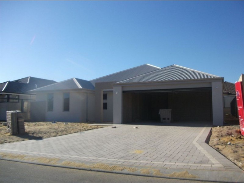 18 Scottsdale Turn, Meadow Springs WA 6210