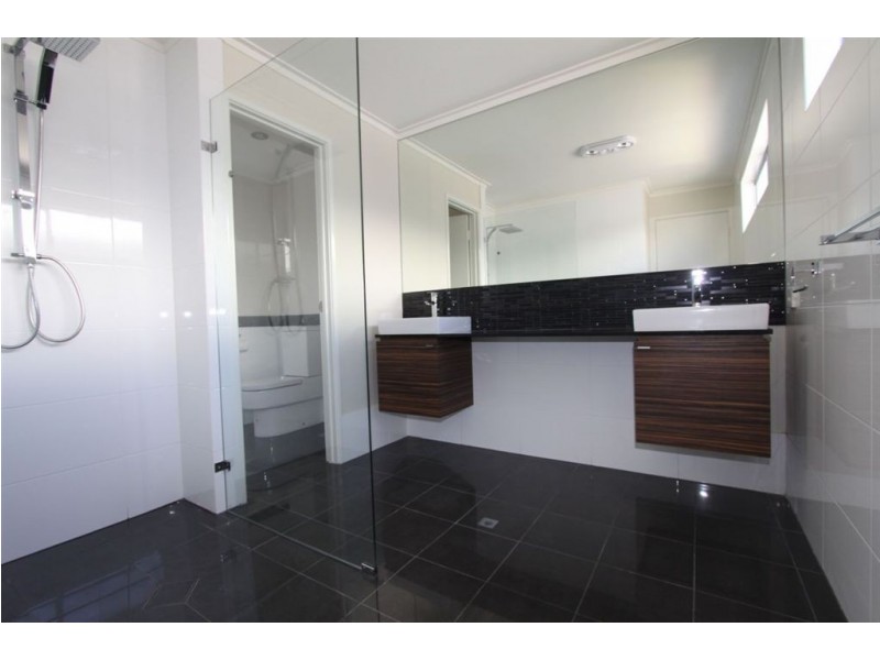 97 Darwin Terrace, Dudley Park WA 6210