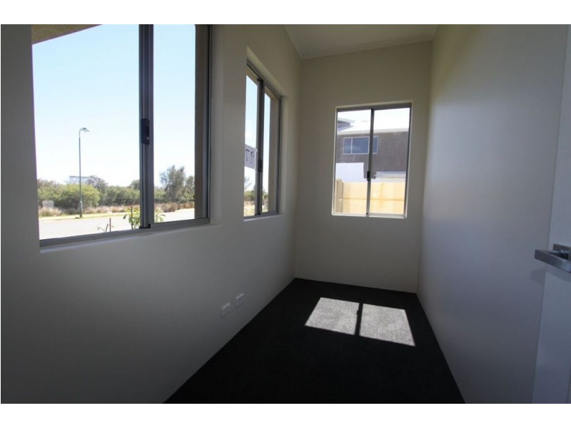 97 Darwin Terrace, Dudley Park WA 6210