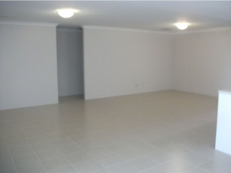 27 Phillmont Avenue, Meadow Springs WA 6210