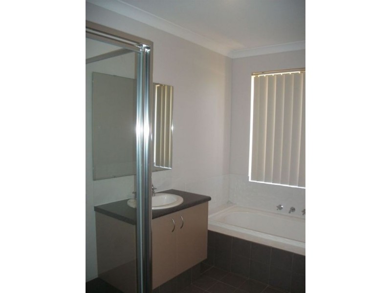 27 Phillmont Avenue, Meadow Springs WA 6210