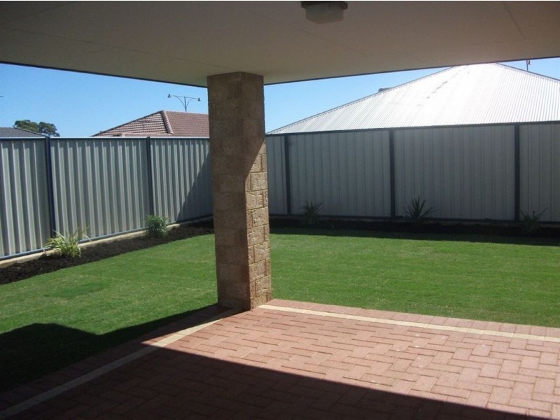 27 Phillmont Avenue, Meadow Springs WA 6210