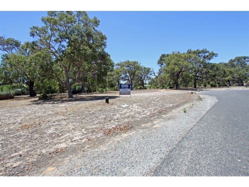 135 Pleasant Grove Circle, Falcon WA 6210