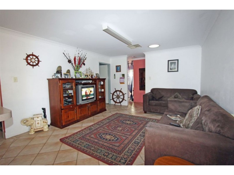 8 St Laurent Close, Greenfields WA 6210
