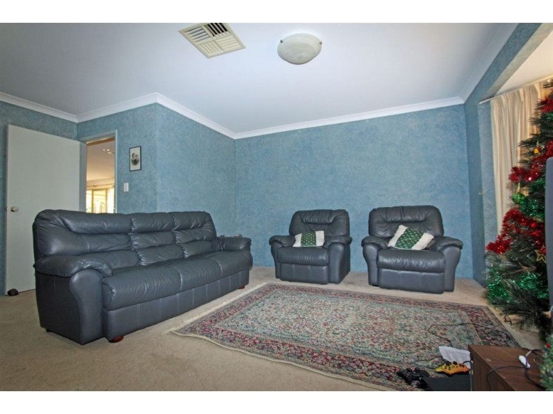8 St Laurent Close, Greenfields WA 6210