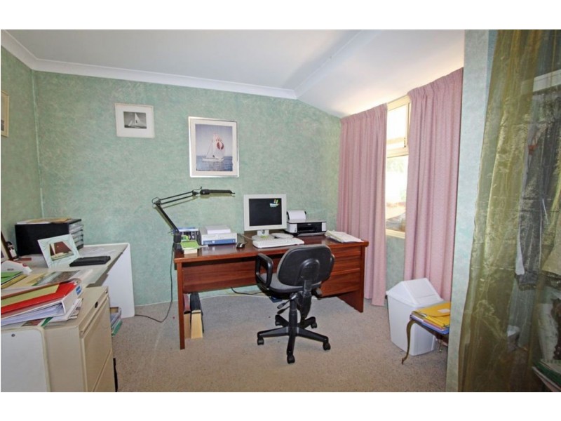 8 St Laurent Close, Greenfields WA 6210