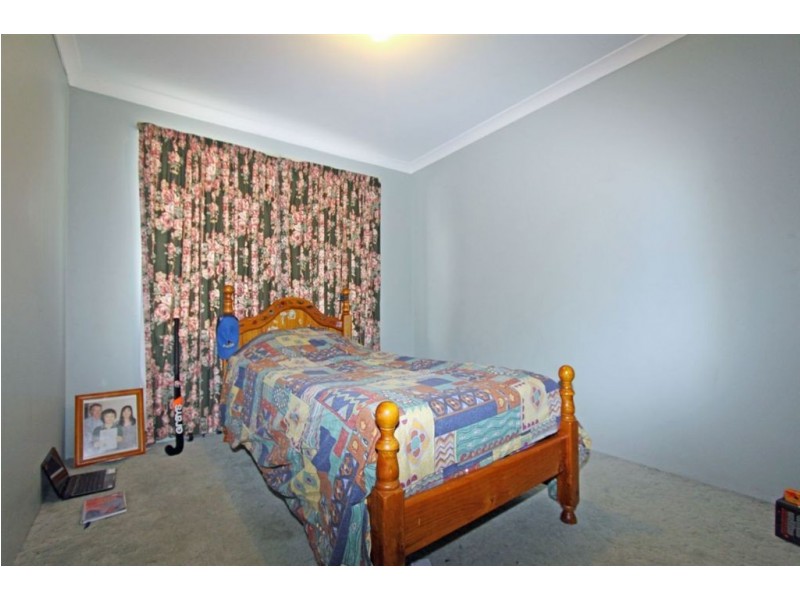 8 St Laurent Close, Greenfields WA 6210