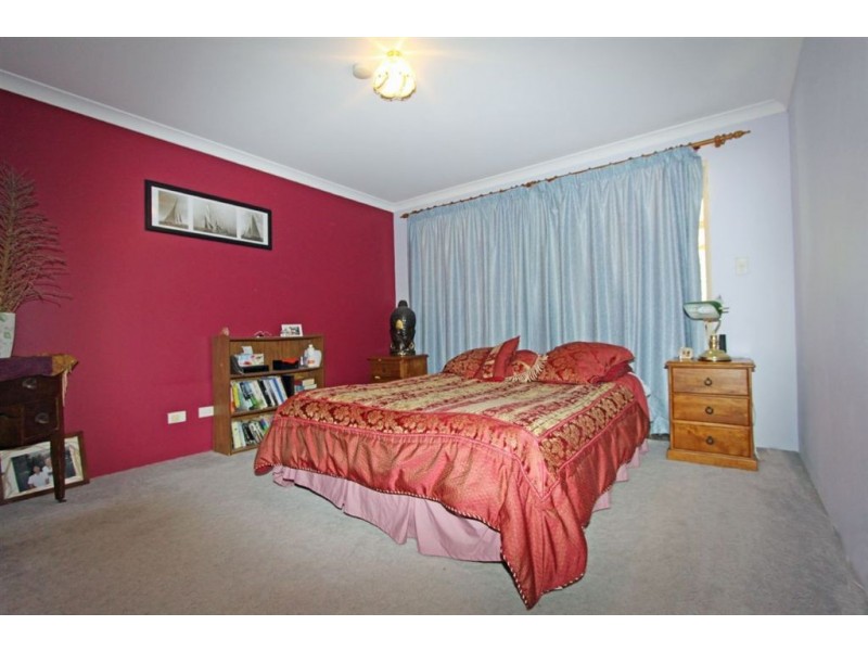 8 St Laurent Close, Greenfields WA 6210