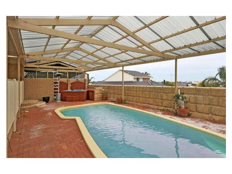 10 Magnolia Rise, Halls Head WA 6210