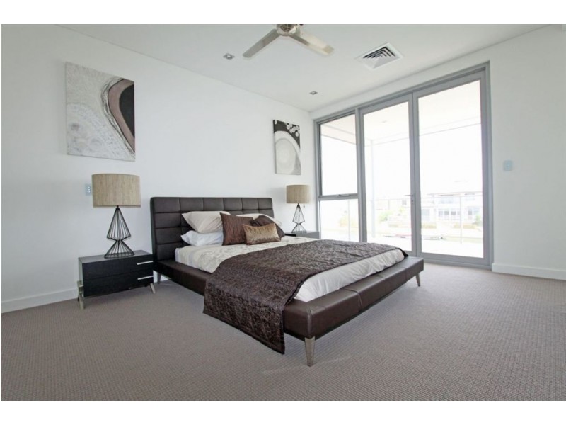 22 Tradewinds Retreat, Dudley Park WA 6210