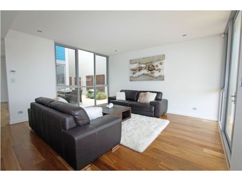 22 Tradewinds Retreat, Dudley Park WA 6210