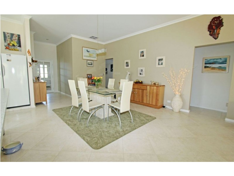 71 Midsummer Circle, Pinjarra WA 6208