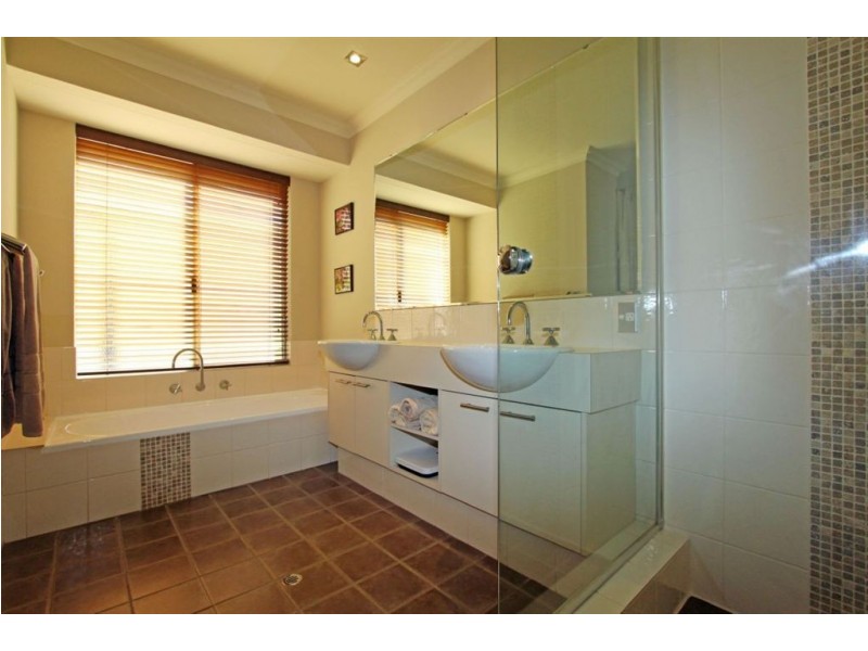 67 Newport Drive, Dudley Park WA 6210