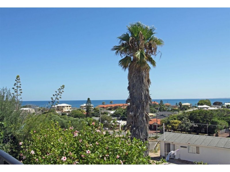 16/6 Valley Road, Halls Head WA 6210