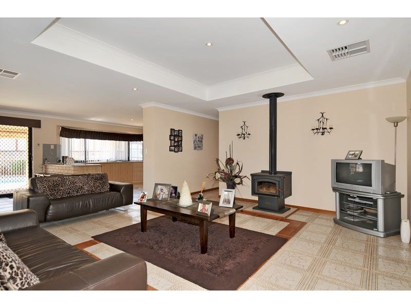 7 Skipper Place, Wannanup WA 6210