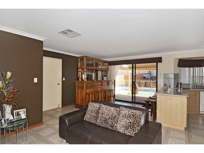 7 Skipper Place, Wannanup WA 6210
