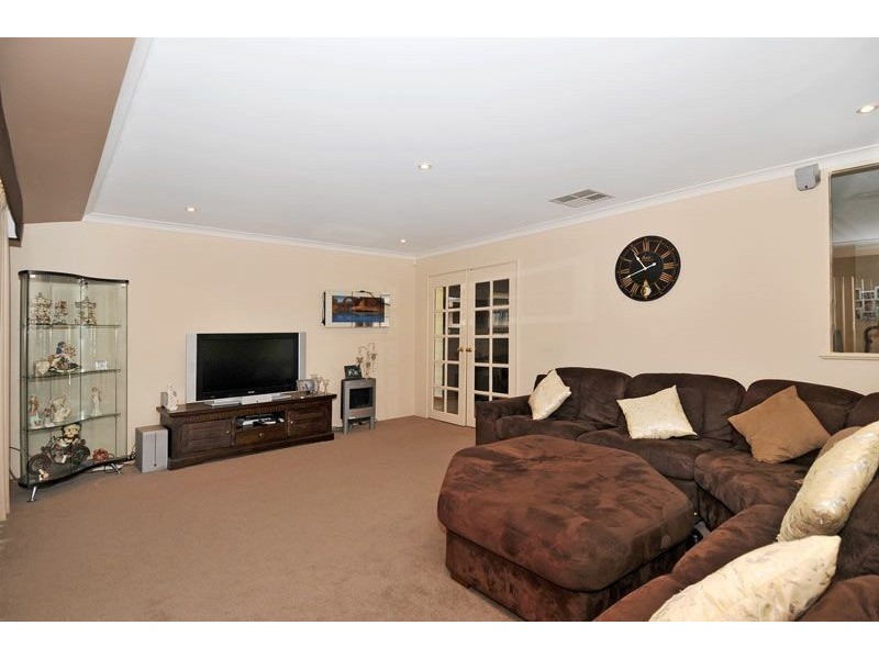 7 Skipper Place, Wannanup WA 6210