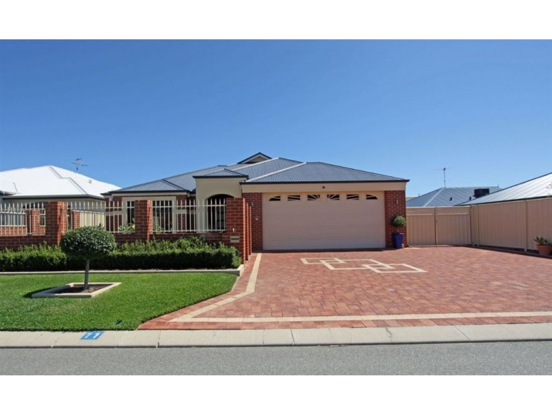 11 Hokitika Drive, Dudley Park WA 6210