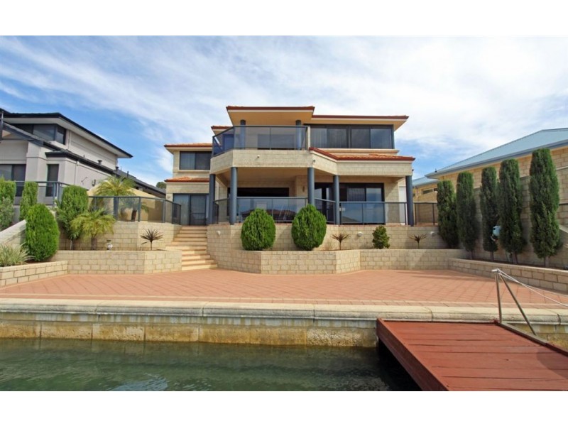 20 Santavea Mews, Halls Head WA 6210