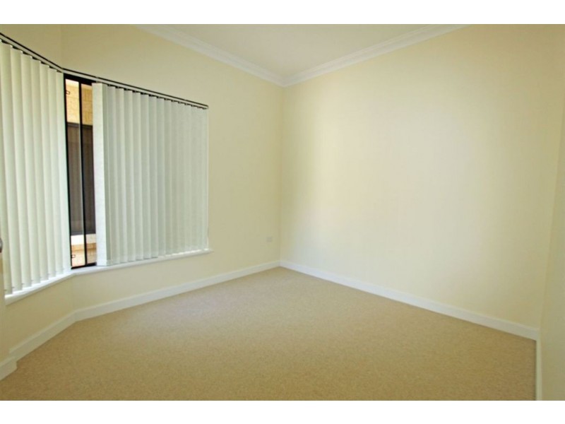 20 Santavea Mews, Halls Head WA 6210