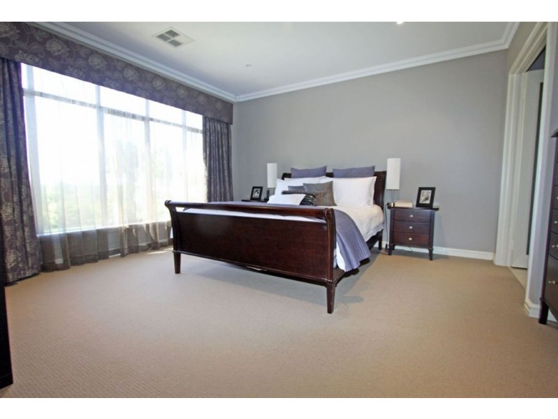 7 Banyon Close, Halls Head WA 6210