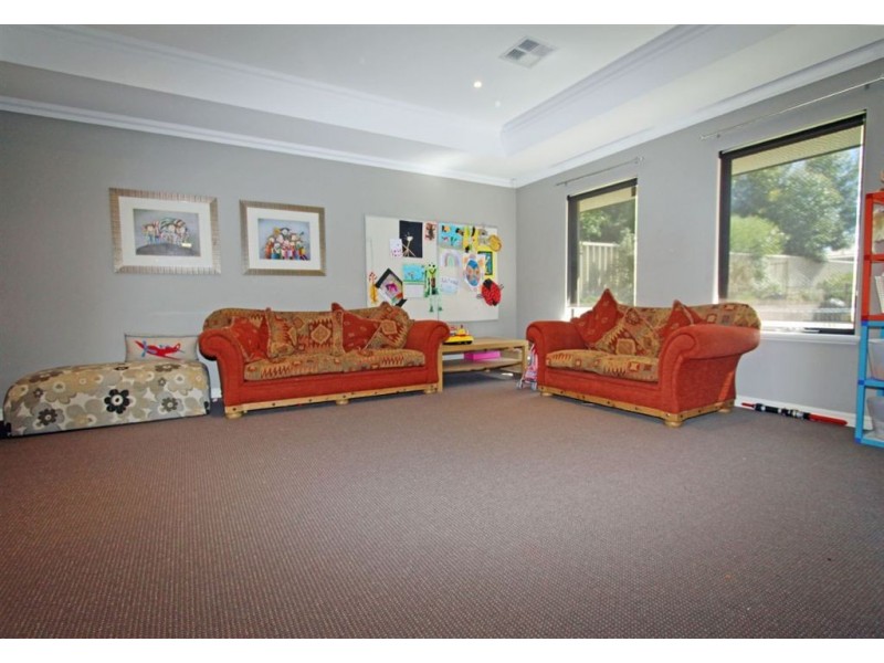 7 Banyon Close, Halls Head WA 6210