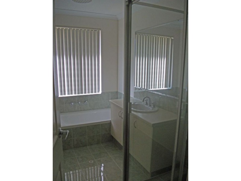 19 Catalina Drive, Lakelands WA 6180