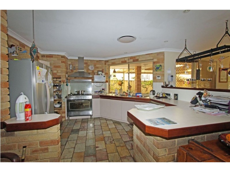 4 Magog Court, Greenfields WA 6210
