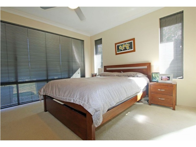 175 Peelwood Parade, Halls Head WA 6210