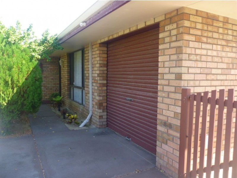 4 Seawind Drive, Silver Sands WA 6210