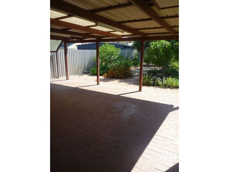 4 Seawind Drive, Silver Sands WA 6210