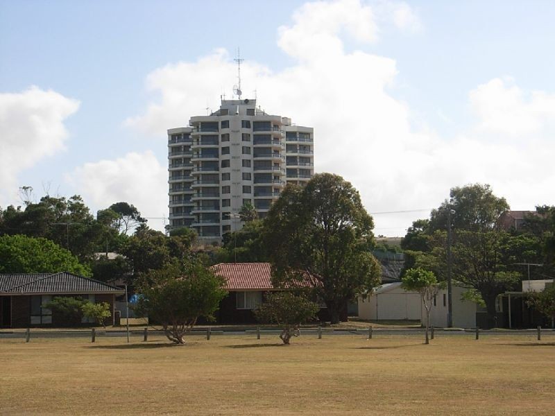 a/6 Valley Road, Halls Head WA 6210