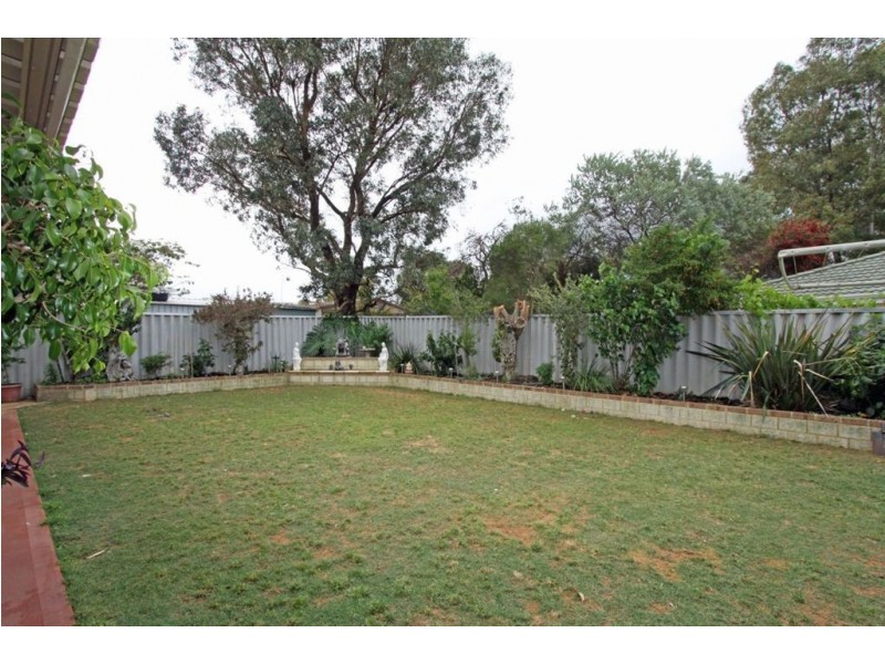 2 Berkely Close, Greenfields WA 6210