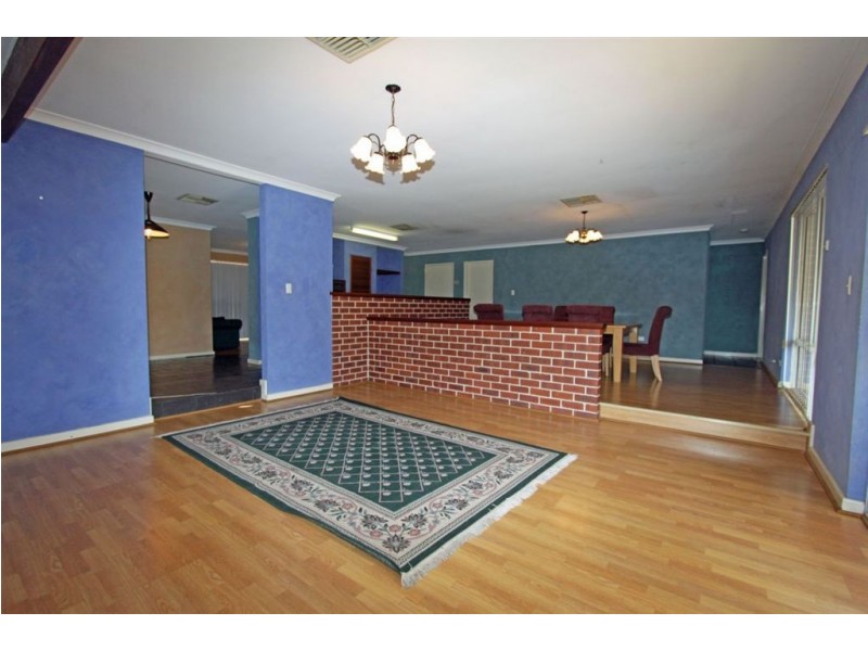 6 Winnipeg Court, Greenfields WA 6210
