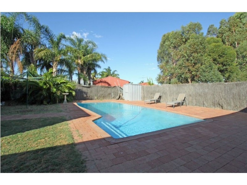 5 Minigwal Court, Greenfields WA 6210