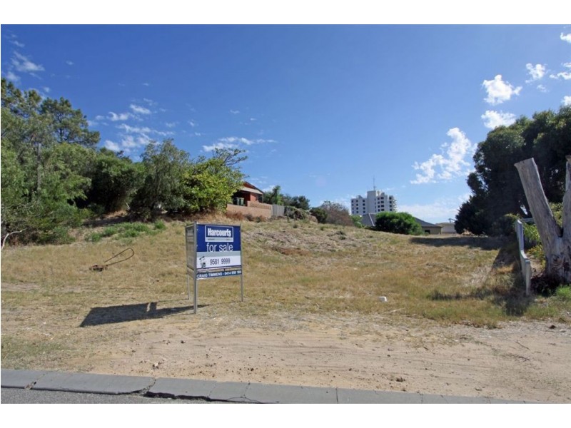 102 Leighton Road, Halls Head WA 6210