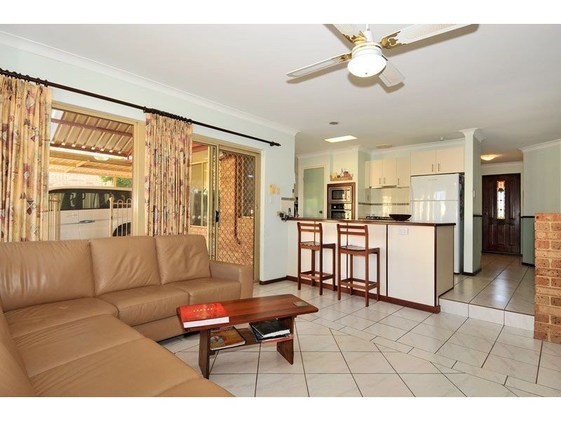 22 Seawind Drive, Silver Sands WA 6210