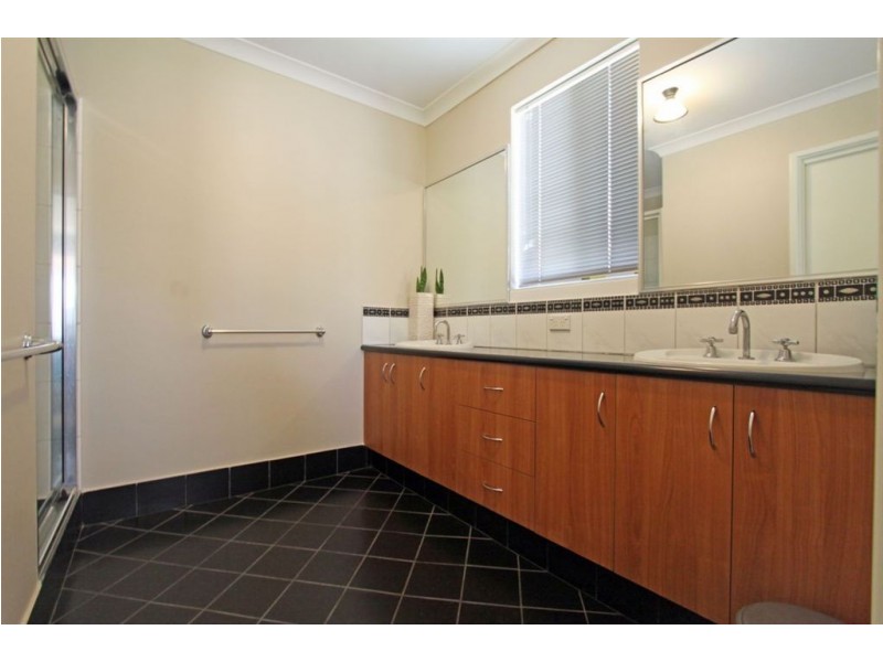 9 Duyfken Way, Dudley Park WA 6210