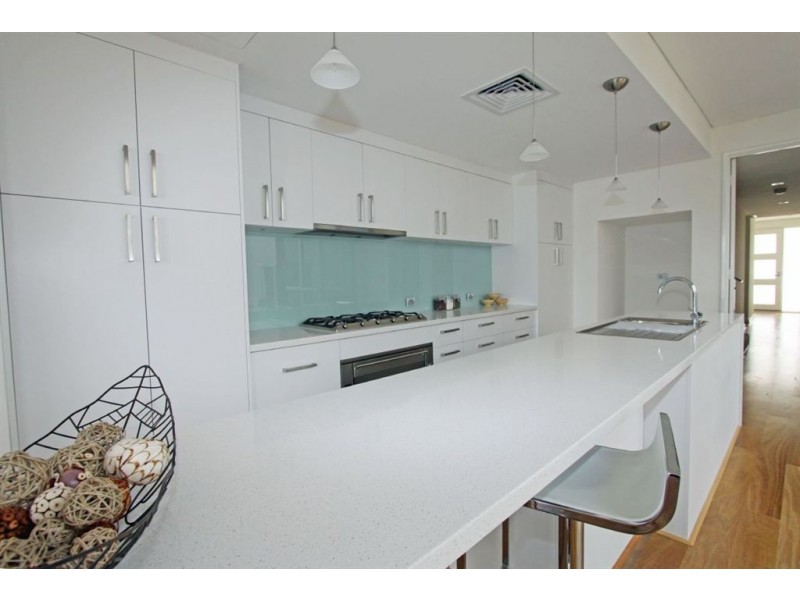 22 Tradewinds Retreat, Dudley Park WA 6210