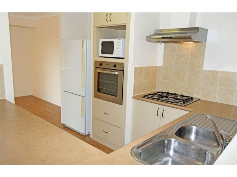 32 Saffron Loop, Falcon WA 6210