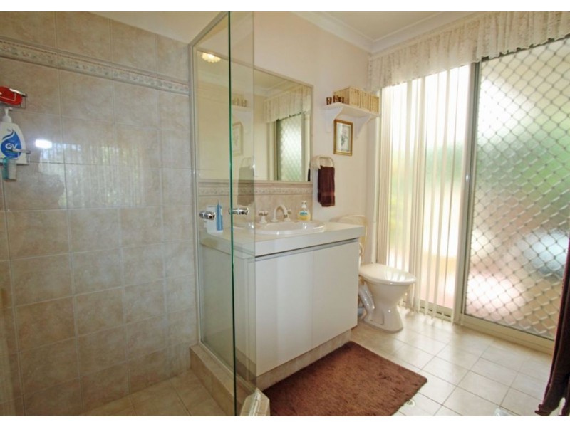 2 Neptune Place, Halls Head WA 6210