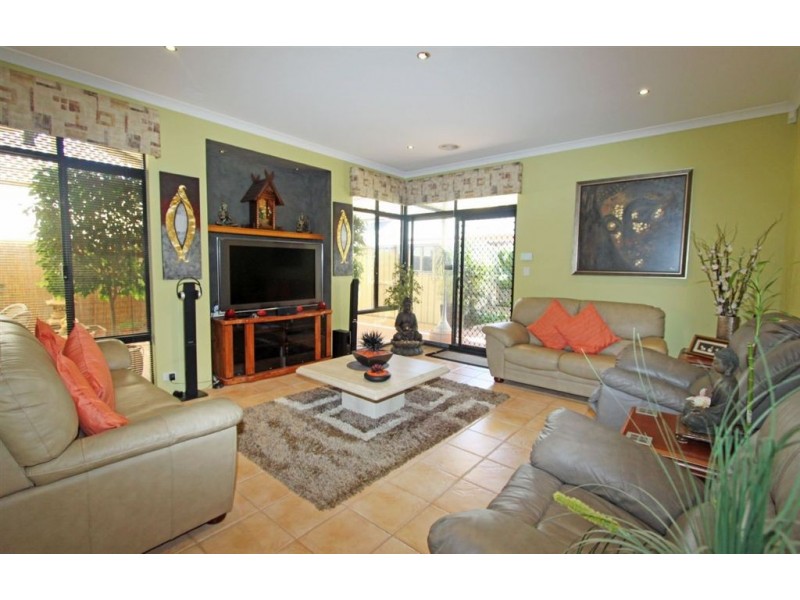 55 Mariners Cove Drive, Dudley Park WA 6210