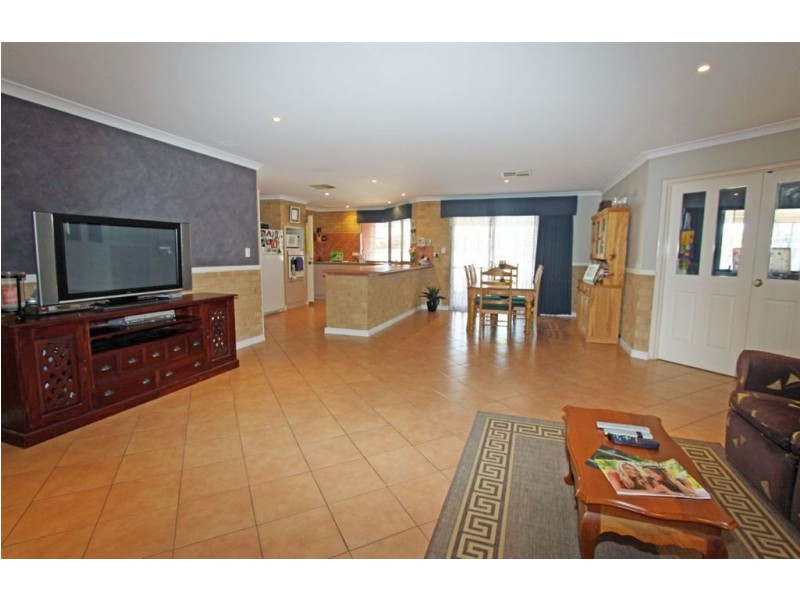 3 Trerose Close, Erskine WA 6210