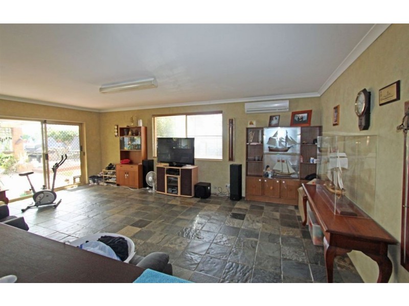 5 St Laurent Close, Greenfields WA 6210